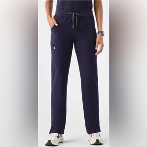 EUC Figs "Kade" navy blue cargo scrub pants (REGULAR) - S